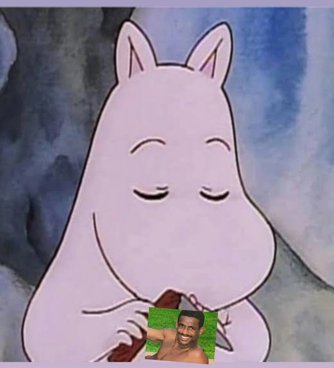 Aquele meme do personagem Moomin dobrando o canivetinho. Mas no lugar do canivetinho, uma foto do Vampeta.