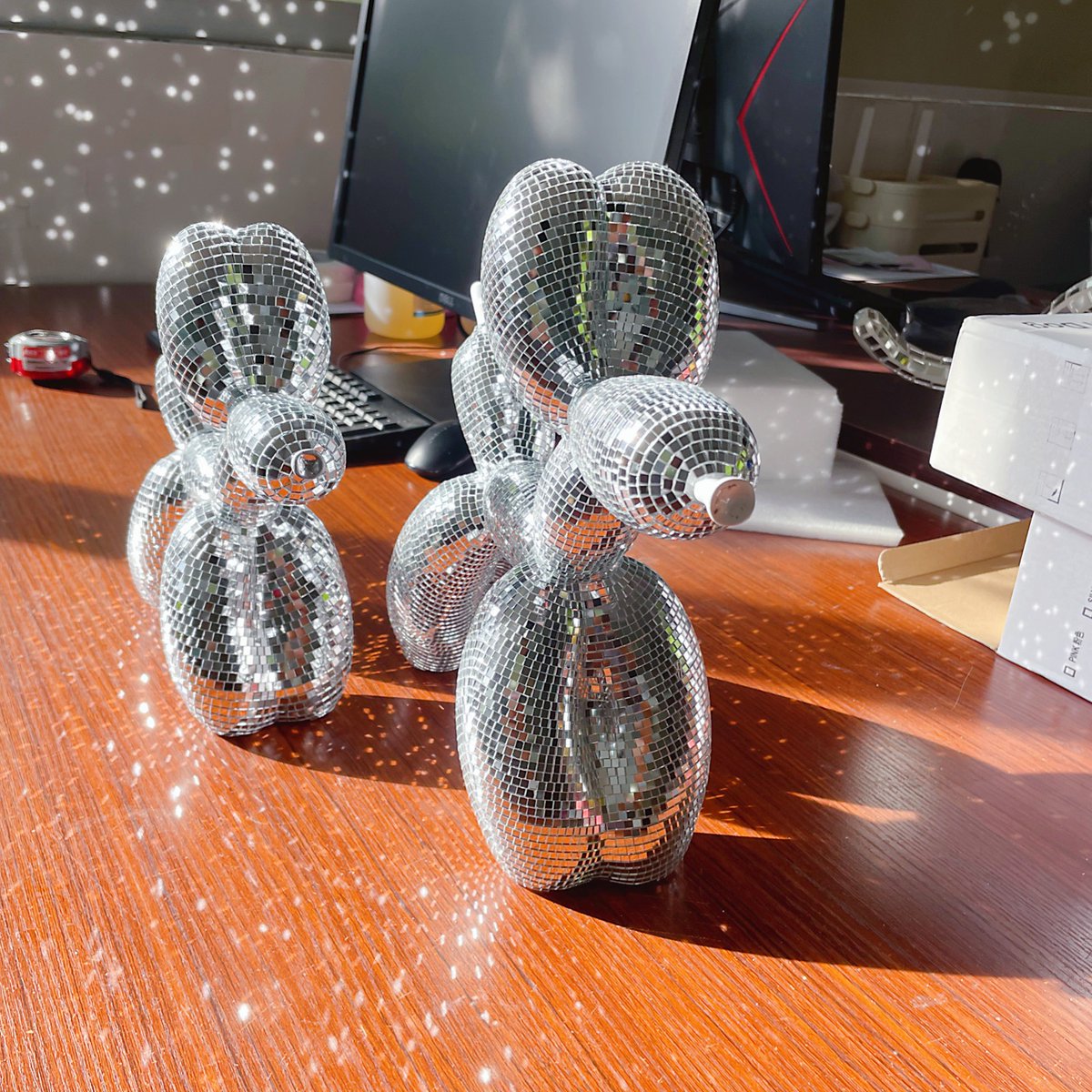 discomfg's tweet image. Meet the Disco Dog Maximalist Balloon Statue! 🐾✨ A playful and bold centerpiece for maximalist decor lovers. Perfect for adding sparkle to your space! 🌟

Shop now: mfgdisco.com | Amazon: amazon.com/stores/MFGDISC…
#DiscoDogStatue #MFGDISCO #BalloonDogDecor #Maximalist