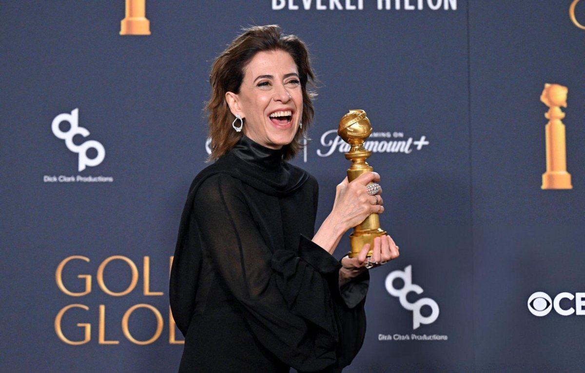 saveasbloom's tweet image. fernanda torres 4k amigas #GoldenGlobes