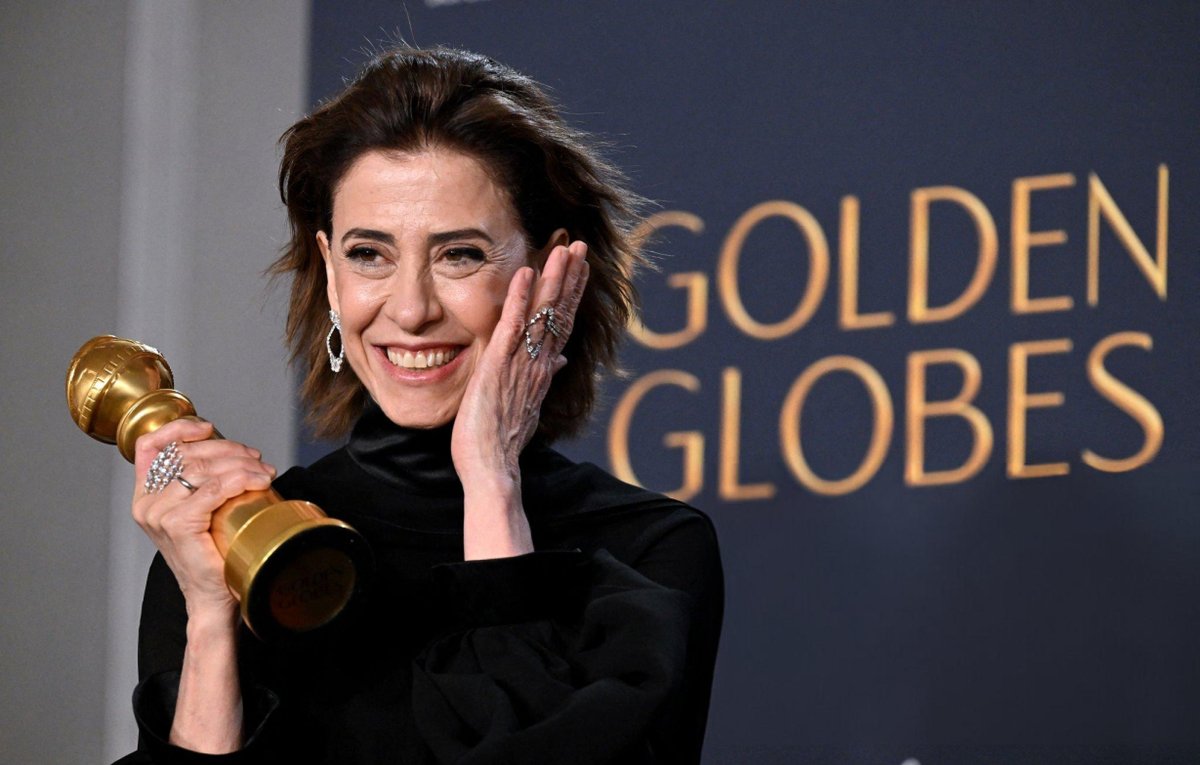 saveasbloom's tweet image. fernanda torres 4k amigas #GoldenGlobes