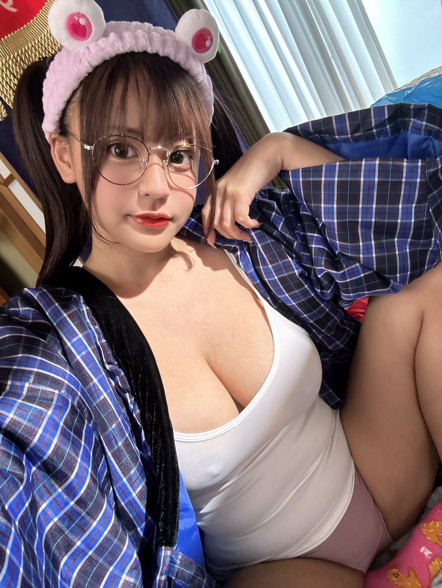 夕美しおん tweet media