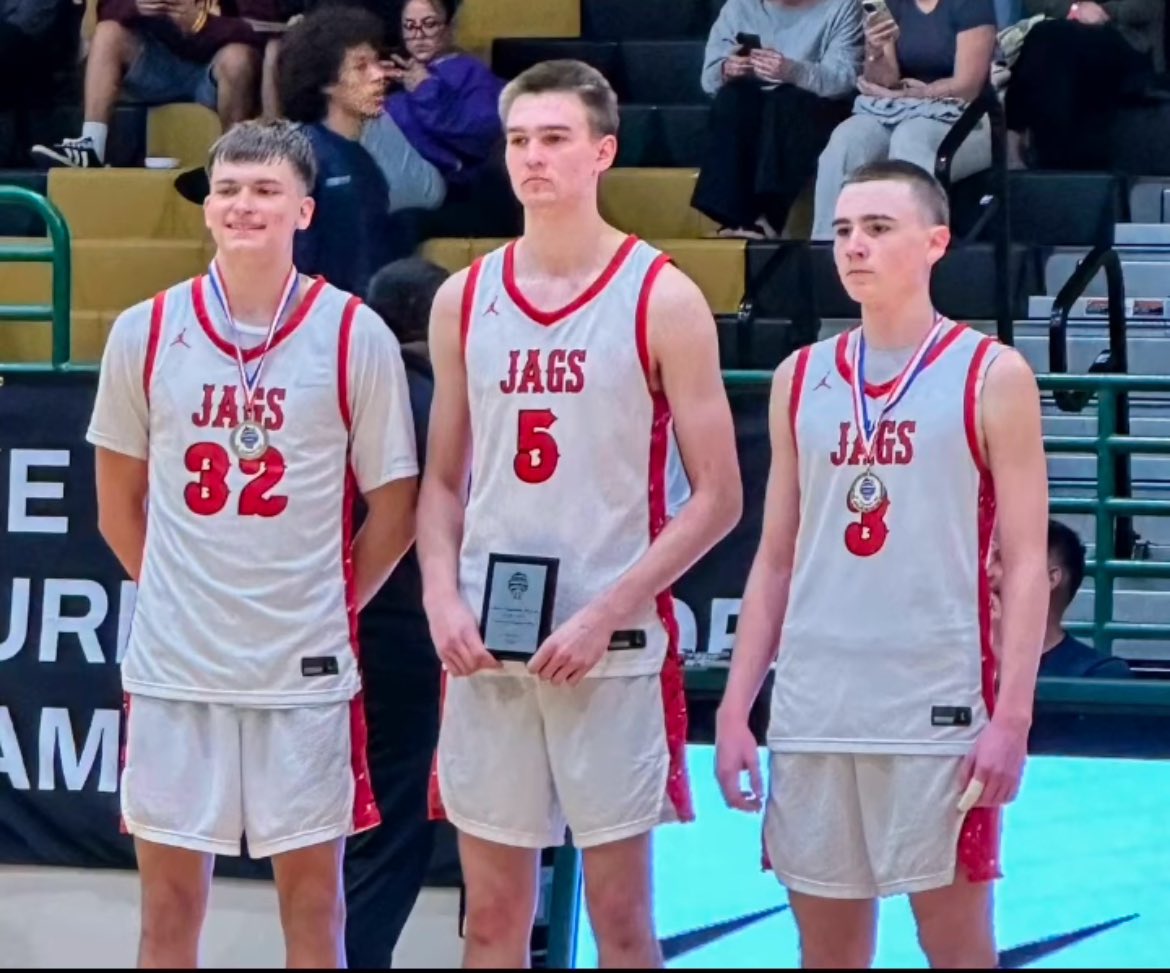 Mick and Matt got recognized as all tournament team, Andrew received MVP.

Great to see hard work paying off. 🏦 

Congrats Fellas!  

<a href="/HoophallClassic/">Hoophall Classic</a>  #NikeTOC