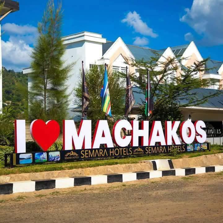 raygrix's tweet photo. Good morning from the other side, all thanks to  @kakatravel254 https://t.co/P12dhW61WI