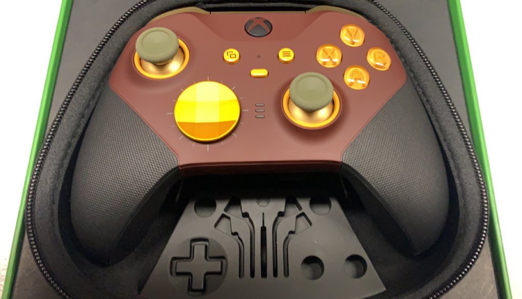 domlast425's tweet image. Indiana Jones Elite Series 2 looks great!!! 😄 another controller to add to my collection #IndianaJone #XboxEliteSeries2Controller