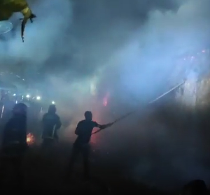 খড়ের পালায় আগুন,ক্ষতি আনুমানিক ৪ লাখ টাকা