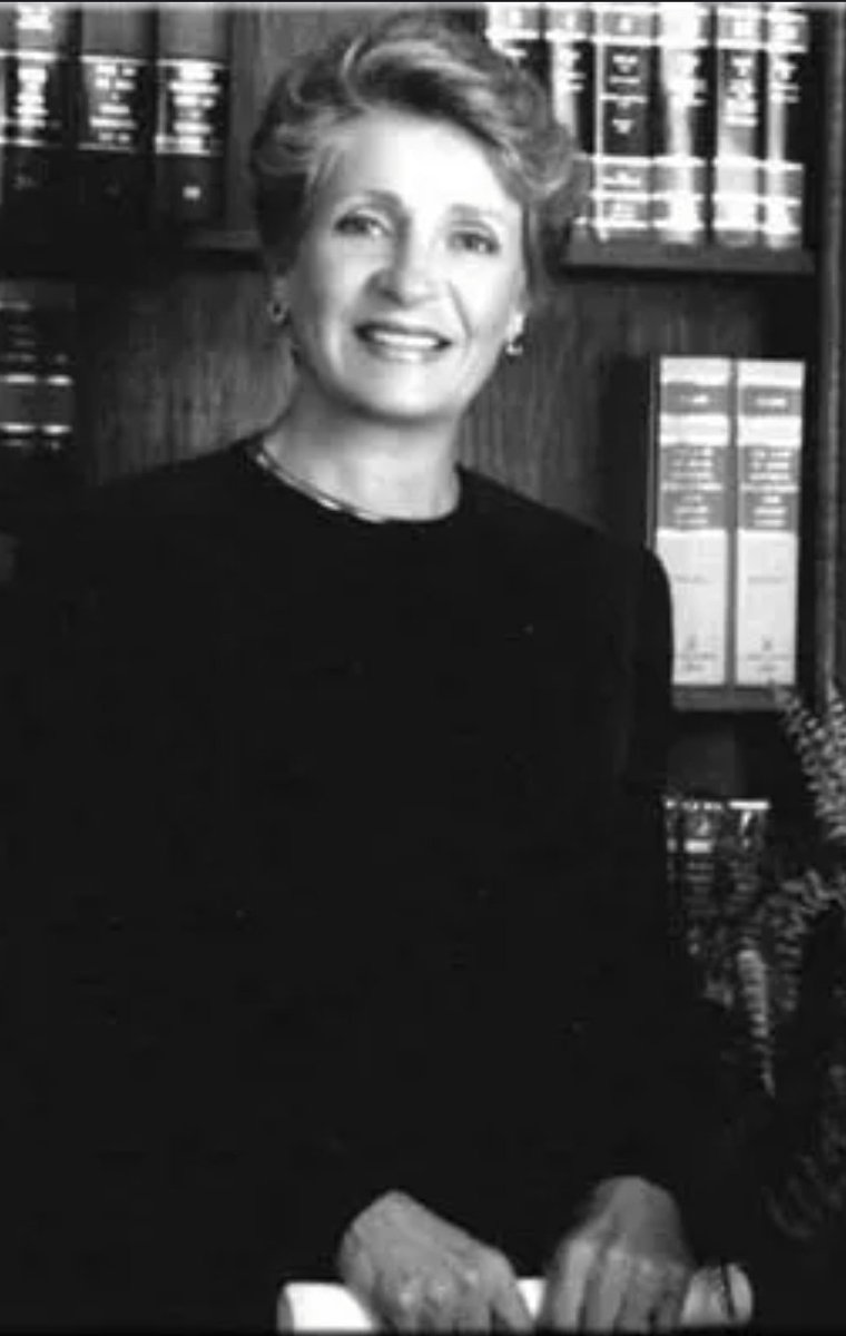 This date in history:

On January 5, 2004, Betty Dickey became Chief Justice of the Arkansas Supreme Court. 

Her service, beginning over two decades ago, made her both the first female to hold the office and our longest serving female Chief Justice. 

#arpx
#ARnews 
#arkleg