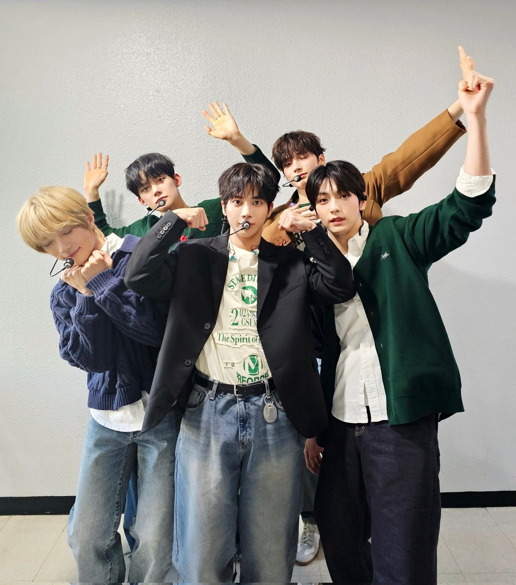 TXTChartData's tweet photo. .@TXT_members Weibo Update https://t.co/bQgePYh8TW