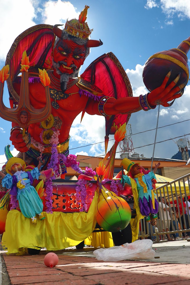 tapascoyatc's tweet photo. #CarnavalDeRiosucio 2025 https://t.co/WntEBcw6EP