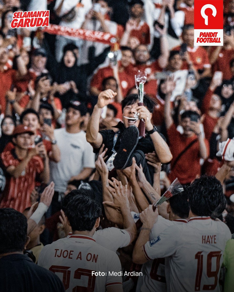 panditfootball's tweet photo. Momen Ikonik Shin Tae-yong bersama Timnas Indonesia

Shin Tae-yong resmi meninggalkan kursi kepelatihan Timnas Indonesia. Apa saja yang sudah diwariskannya selama lima tahun ini?

Sebuah utas 🧵 https://t.co/j1C8LuyqR1