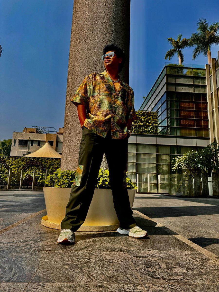 SIDDHARTH23OCT's tweet photo. #आपलासिध्दू 🧡💛
Style by @sayalibpangare2390
#siddhumoments #Siddharthjadhav #golden #boy
#PeopleChamps #fashionshow #marathimulga #siddhustyle #styling #stylist #dhingana #Atahovudhingana3 https://t.co/EyjXkyXc5a