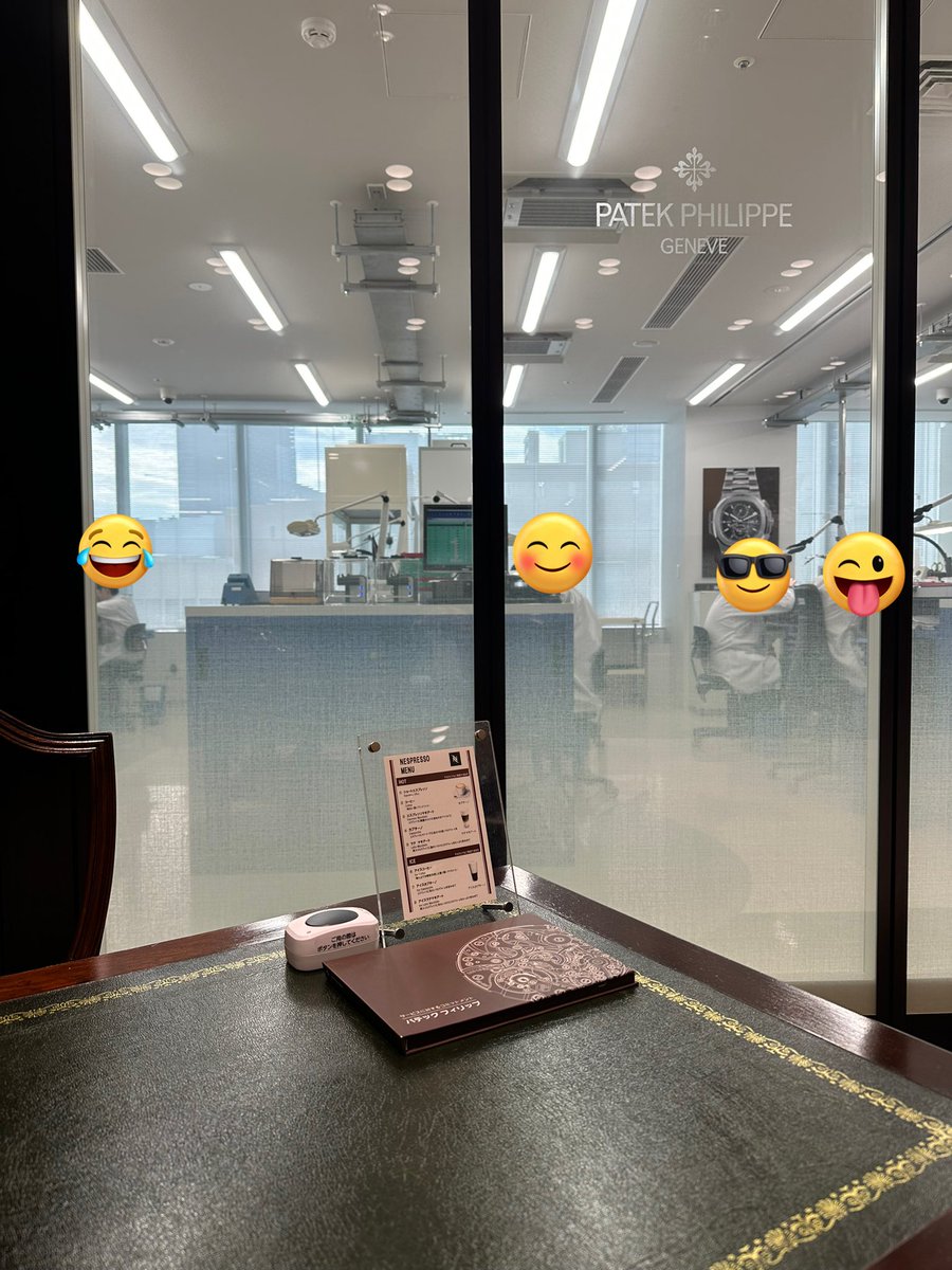 ppa324's tweet image. ノーチラスのベルトに不具合（2リンク目のバネ棒折れ？）があり神田のサービスセンターに駆け込んだところスイス送りとのこと😭

見積もり最長2-3ヶ月、返却まで最長6-12ヶ月って返却される頃にはもうノーチラス持ってたことすら忘れてるレベルでぴえん🥺