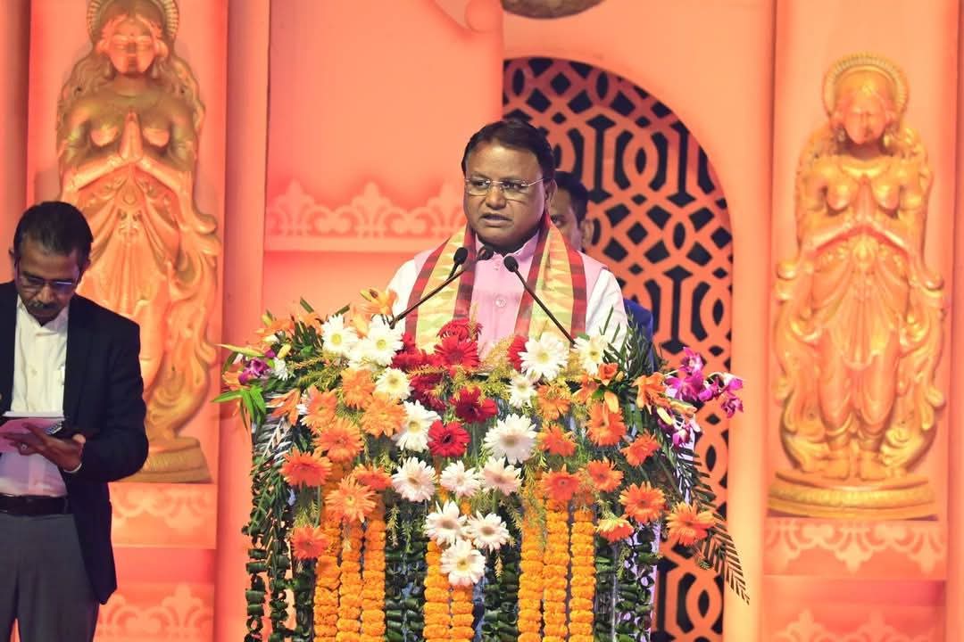 ଓଡ଼ିଶାର ପ୍ରିୟ <a href="/CMO_Odisha/">CMO Odisha</a> <a href="/MohanMOdisha/">Mohan Charan Majhi</a> ଙ୍କ ଜନ୍ମଦିନରେ ଅଶେଷ ଶୁଭକାମନା। ତାଙ୍କ ସରଳ ବ୍ୟକ୍ତିତ୍ୱ ଓ ସାଧାରଣ ଜନତାଙ୍କ ମଝିରେ ରହି ମୁଖ୍ୟମନ୍ତ୍ରୀ ଦାୟିତ୍ୱ ନିର୍ବାହ କରିବାର କାର୍ଯ୍ୟଶୈଳୀ ଆମକୁ ଅନେକ ପ୍ରେରଣା ପ୍ରଦାନ କରେ । ପ୍ରଭୁ ଜଗନ୍ନାଥଙ୍କୁ ତାଙ୍କୁ ଦୀର୍ଘାୟୁ କରନ୍ତୁ ।