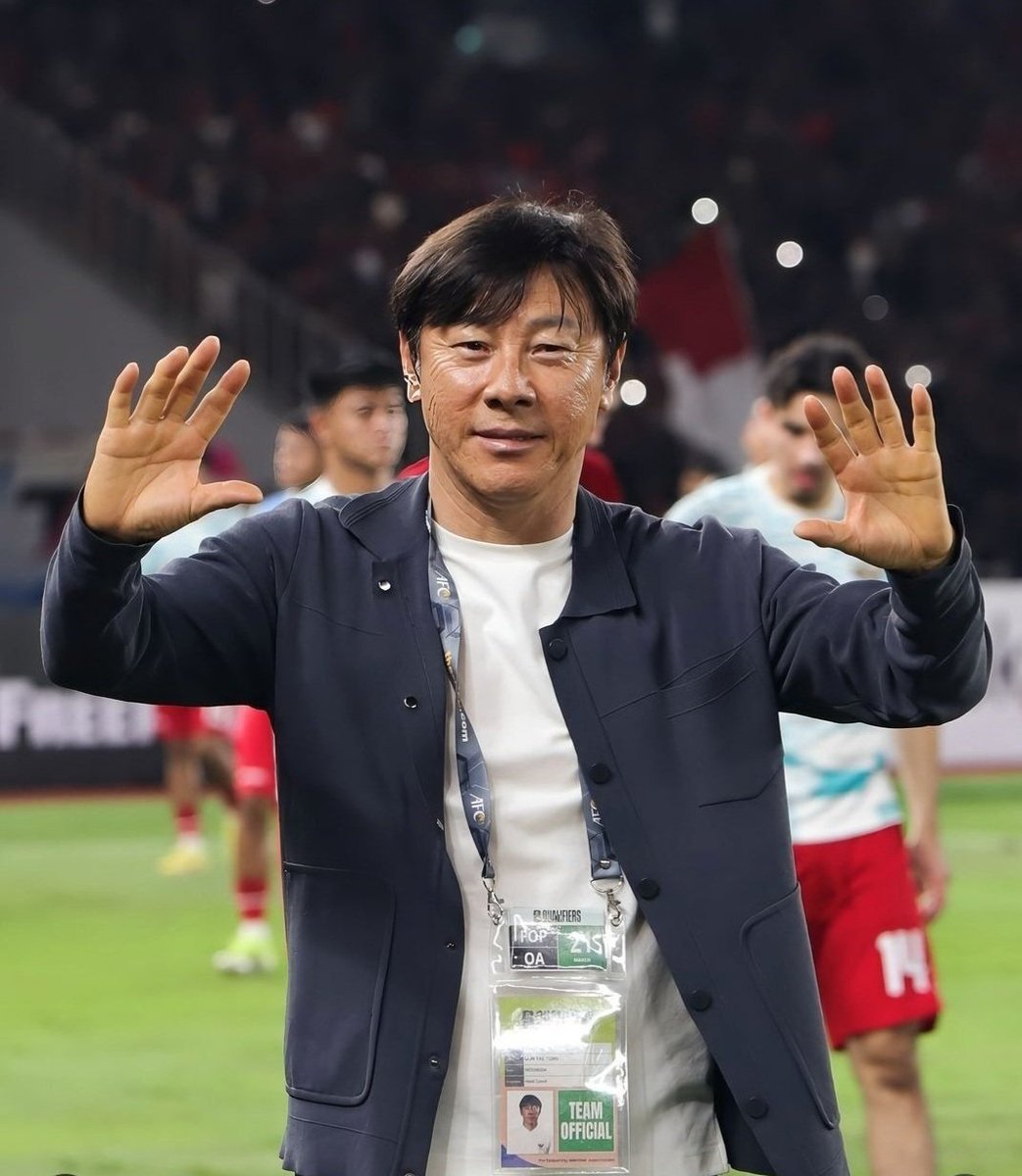 Pangestoe09's tweet photo. Goodbye and Goodluck Mr Coach Shin Tae-yong https://t.co/wvrUDzQonw