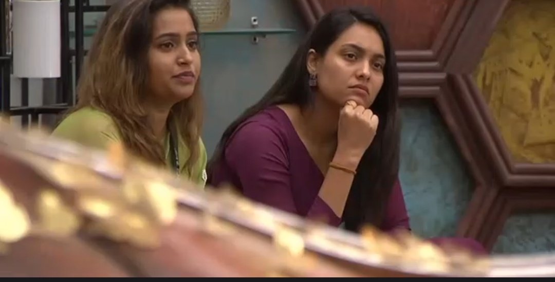 Daltalks_here's tweet image. #Anshidha is correct.. #bbs8 de maha nadigai #Jacquline 
Pesame nan promotion page pannatuma nu kekura ethuvume theriyatha mathiri😂😂😂
#BiggBossTamil8  #BiggBossSeason8Tamil #BiggBoss8Tamil