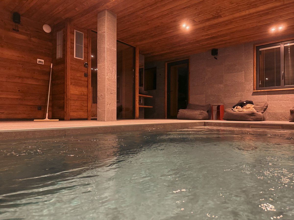 Powlisher tweet media