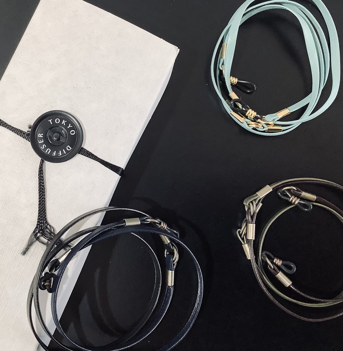 QUESTakita's tweet image. 昨年末よりアイウェアアクセサリーブランド　#diffusertokyo 導入しています。素材とディテールにこだわった商品を展開しています。

DIFFUSER Tokyo レザーグラスコード　: 3,960円

👓明日火曜日QUESTは定休日です👓

#秋田市
#eyewearshop_quest
#グラスコード　#メガネチェーン　#madeinjapan