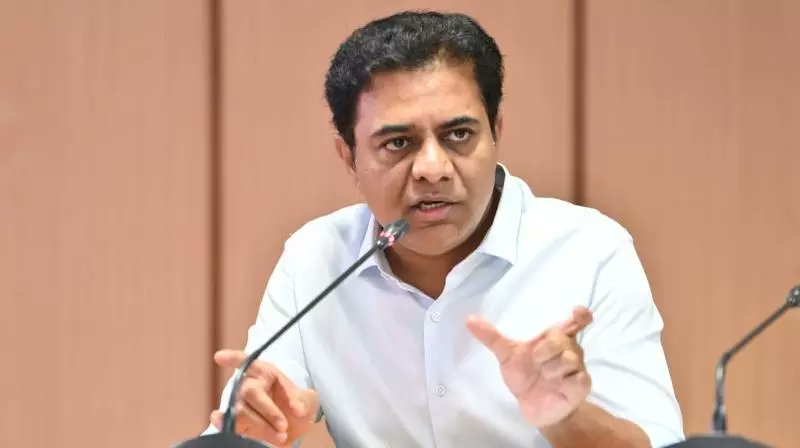 DeccanChronicle's tweet photo. Anti Corruption Bureau is likely to serve fresh notice on KTR in connection with Formula E Race case , according to sources.
#KTR #ERacecase https://t.co/ZOKnw6efim