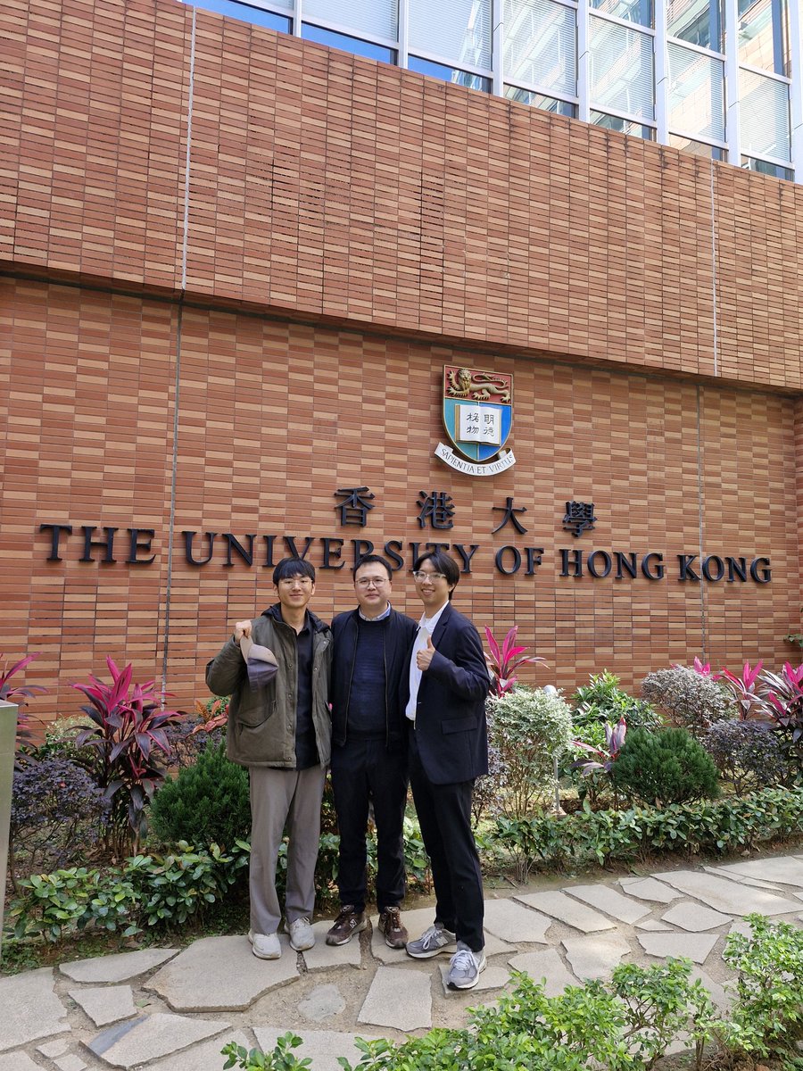 We are arriving the HKU!
Thank you for supporting prof. Ryu <a href="/ryuyr77/">RyuLab@SNU</a> and hosting us prof. Wu!!
<a href="/Yunsooonam/">Yunsoo nam</a>