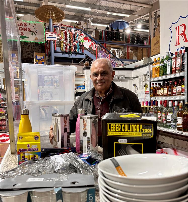 Huge thanks to <a href="/Rajanisofficial/">Rajani Superstore</a> for their generous donations of crockery, spoons &amp; tumblers for breakfast club AND stationery &amp; pencil cases to welcome newly arrived students 🧡find them at Maggs Lane, Fishponds rajanis.co.uk @educationEACT @bristoledu <a href="/MadameWhite2017/">@MadameWhite2017</a>