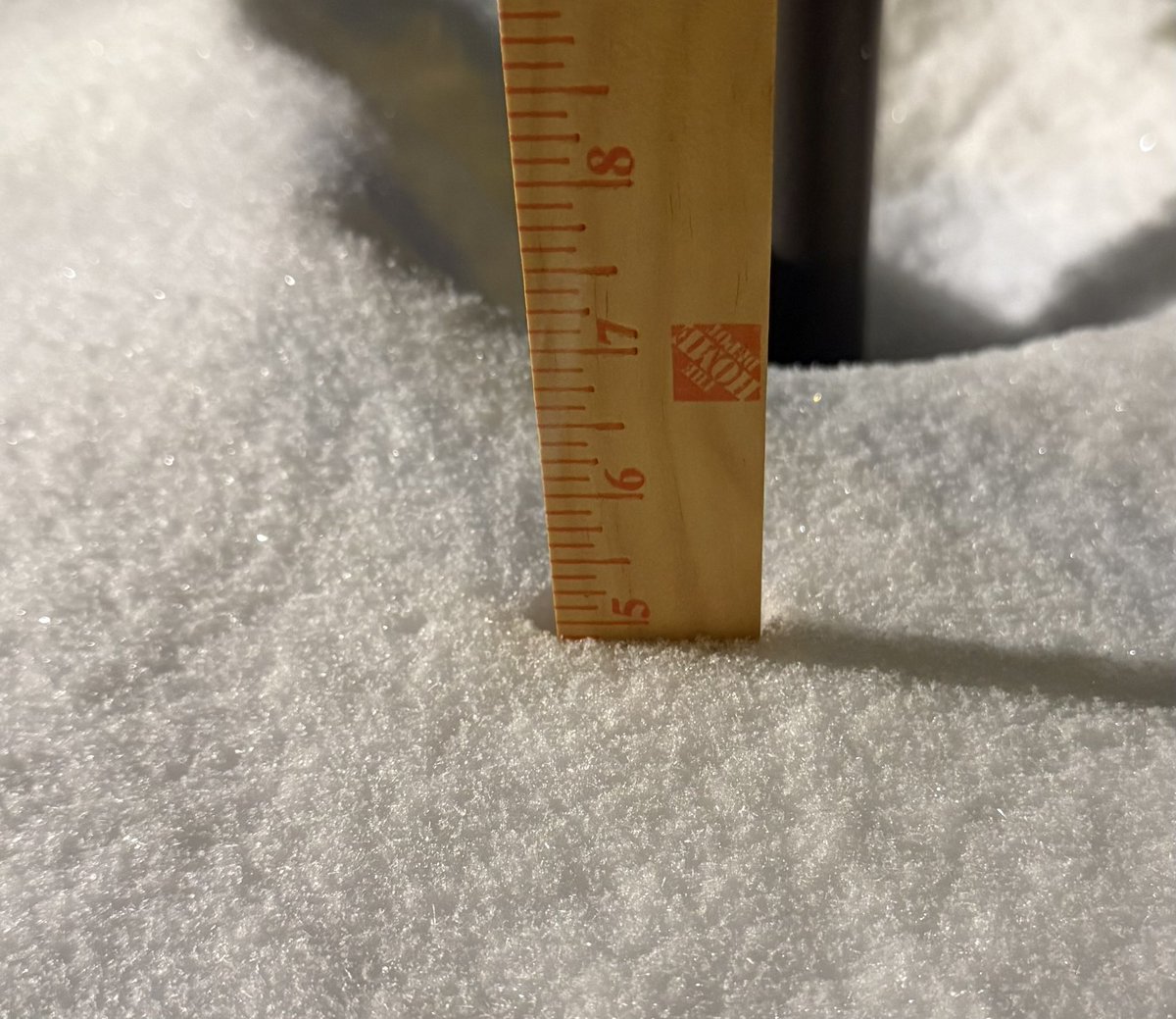 DavidIRamadan's tweet photo. Good morning, everyone! 

We’ve got 5 inches of beautiful #snow ❄️ so far here in #Aldie, #Loudoun, #Virginia‼️ https://t.co/nG5kis5rBL