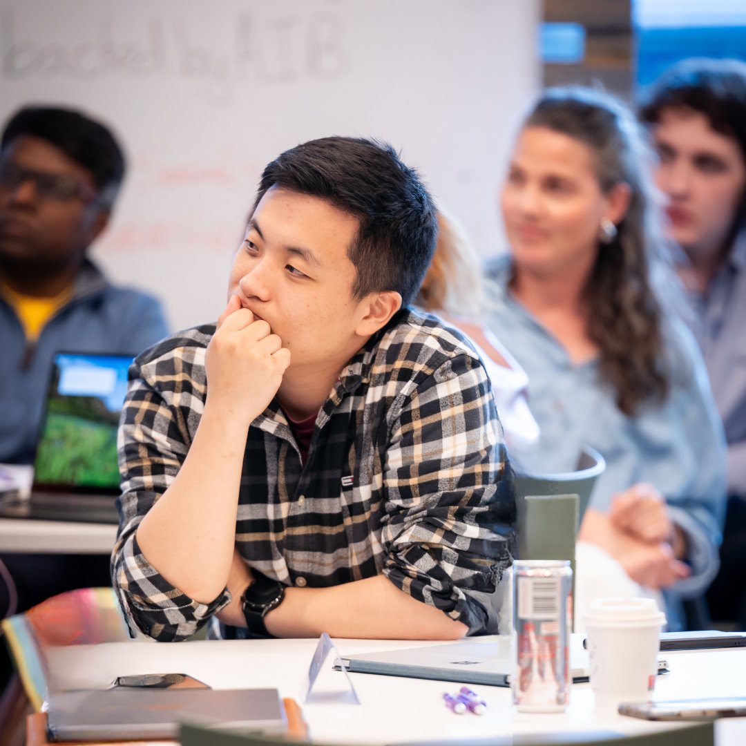 🌟 Hello, 2025!

New year, fresh start! Ready to kick things off?

✨Flexible hot desks
✨Tailored memberships
✨A vibrant community

Whether you're freelancing or launching a startup, we're here to fuel your goals.

👉Get started: bit.ly/3BfoO2j