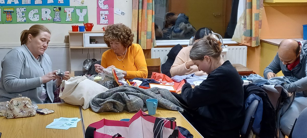 Repair Café Belfast (@repaircafebfast) on Twitter photo New Year... new mending skills! More fantastic workshops with <a href="/ToolLibBelfast/">Belfast Tool Library</a> this month:
👕 Monday 13 January: Mending Pile Meet up
👖 Monday 20 January, Jeans Rescue workshop
🧶 Tuesday 21 January visible mending and darning
Details and tickets: tickettailor.com/events/belfast… New Year... new mending skills! More fantastic workshops with <a href="/ToolLibBelfast/">Belfast Tool Library</a> this month:
👕 Monday 13 January: Mending Pile Meet up
👖 Monday 20 January, Jeans Rescue workshop
🧶 Tuesday 21 January visible mending and darning
Details and tickets: tickettailor.com/events/belfast…