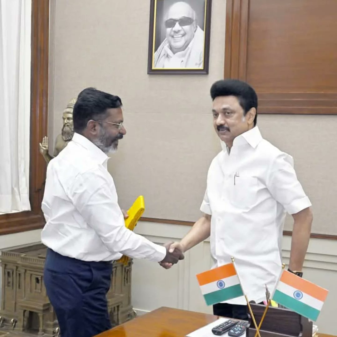 vck_dinesh's tweet image. விசிகபொதுச்செயலாளர்,நாடாளுமன்ற உறுப்பினர் து.ரவிக்குமார் அவர்களுக்கு, 2024-ஆம் ஆண்டிற்கான தமிழ்நாடு அரசின் அம்பேத்கர்விருதுஅறிவிக்கப்பட்டமைக்காக, CM M. K. Stalin அவர்களை தலைவர் எழுச்சித் தமிழர் Thol.Thirumavalavan அவர்களுடன் சந்தித்து நன்றி  
 தெரிவித்தபோது #விசிக #VCK Ravi Kumar