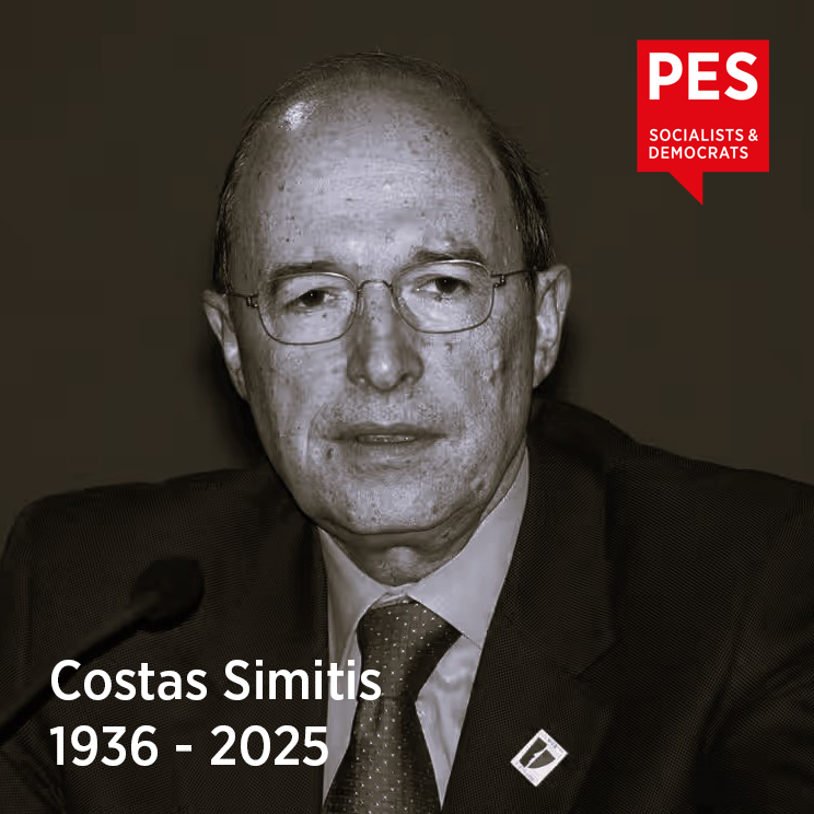 PES_PSE's tweet photo. The PES mourns the death of Costas Simitis, co-founder and former president of our member party PASOK, and for;er prime minister of Greece. He was a true pro-European who led Greece’s accession to the Eurozone, and a genuine socialist devoted to the modernisation and prosperity of Greece, its people, and Europe. He was a true democrat who fought against the military dictatorship in Greece and actively worked to restore democracy. #Greece
