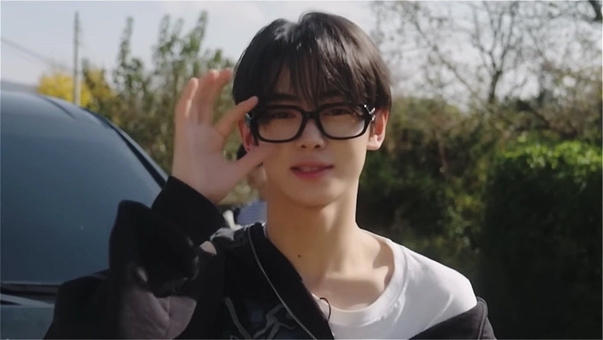 hanjinpics's tweet photo. HANJIN 🖤

#TWS #투어스 #HANJIN #한진 https://t.co/26zMfqDuGo