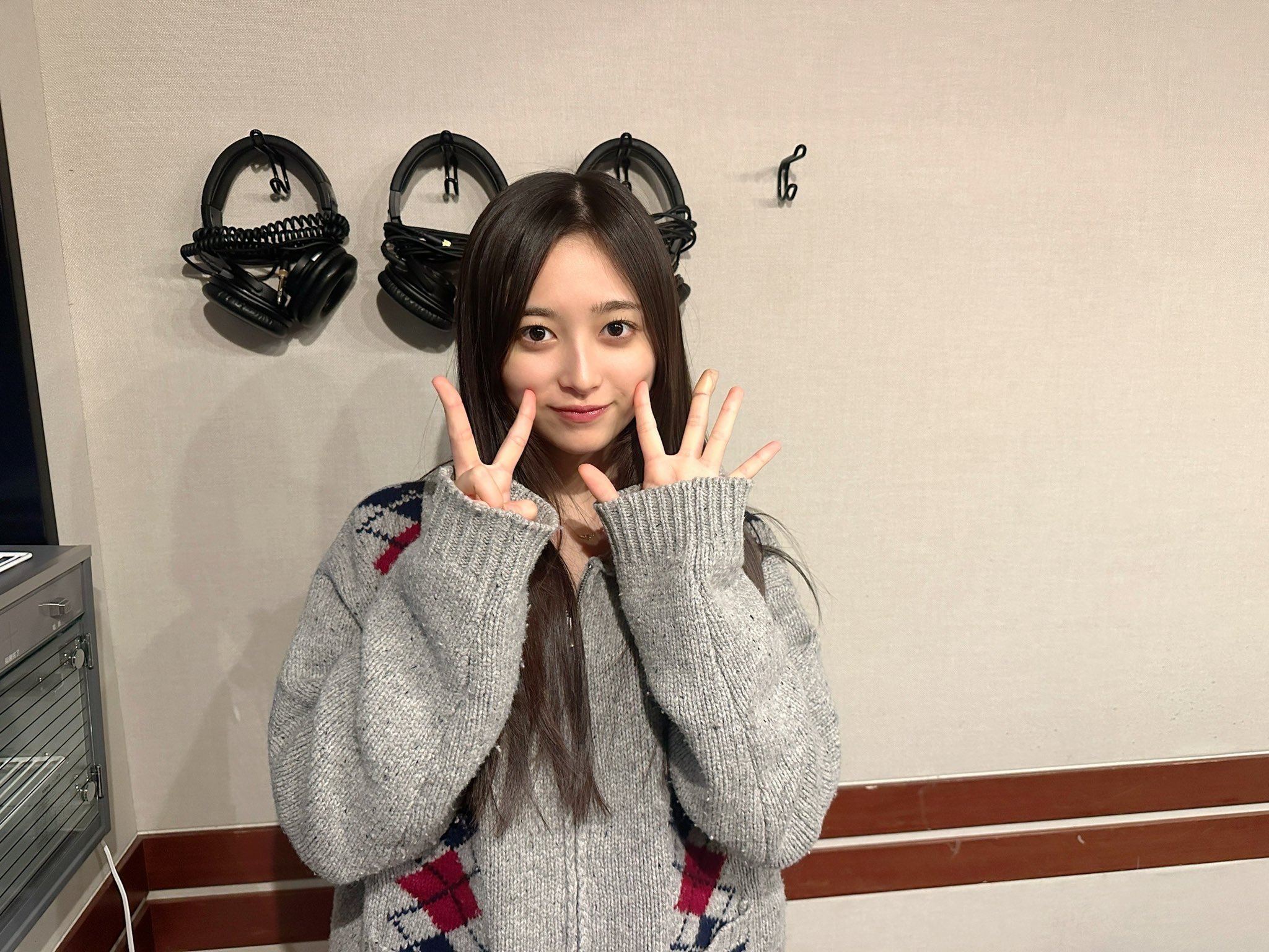 乃木フェス井上和　直筆サインLEDクロック　乃木坂46生写真　櫻坂6期生日向坂 sddefault.jpg
