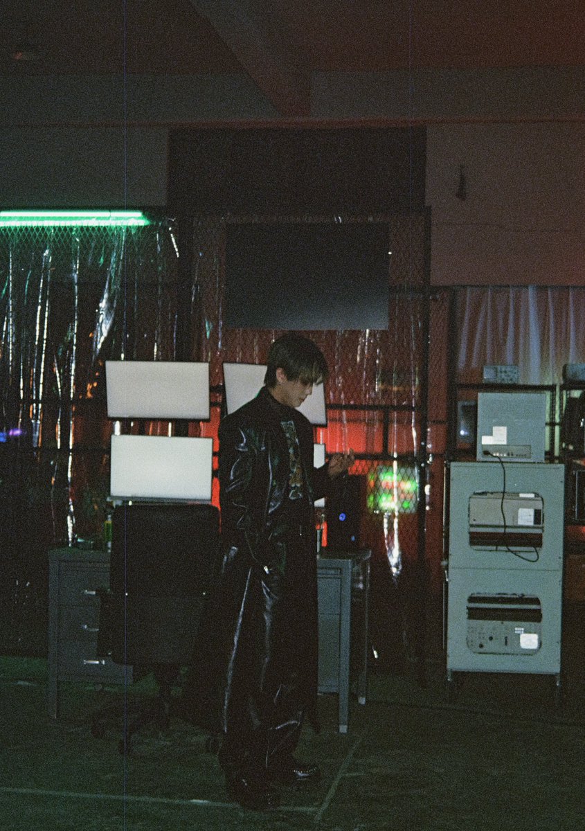 💉🎞

Listen to "合 (HOP)" now💦
Stray-Kids.lnk.to/HOP

Listen to "Walkin On Water (Remixes)" now🛷
Stray-Kids.lnk.to/WalkinOnWaterR… 

#StrayKids #스트레이키즈
#창빈 #Changbin
#合 #HOP 
#SKZHOP_HIPTAPE
#WalkinOnWater 
#ULTRA
#SKZ_PLAYER #슼즈플레이어 
#StrayKidsComeback