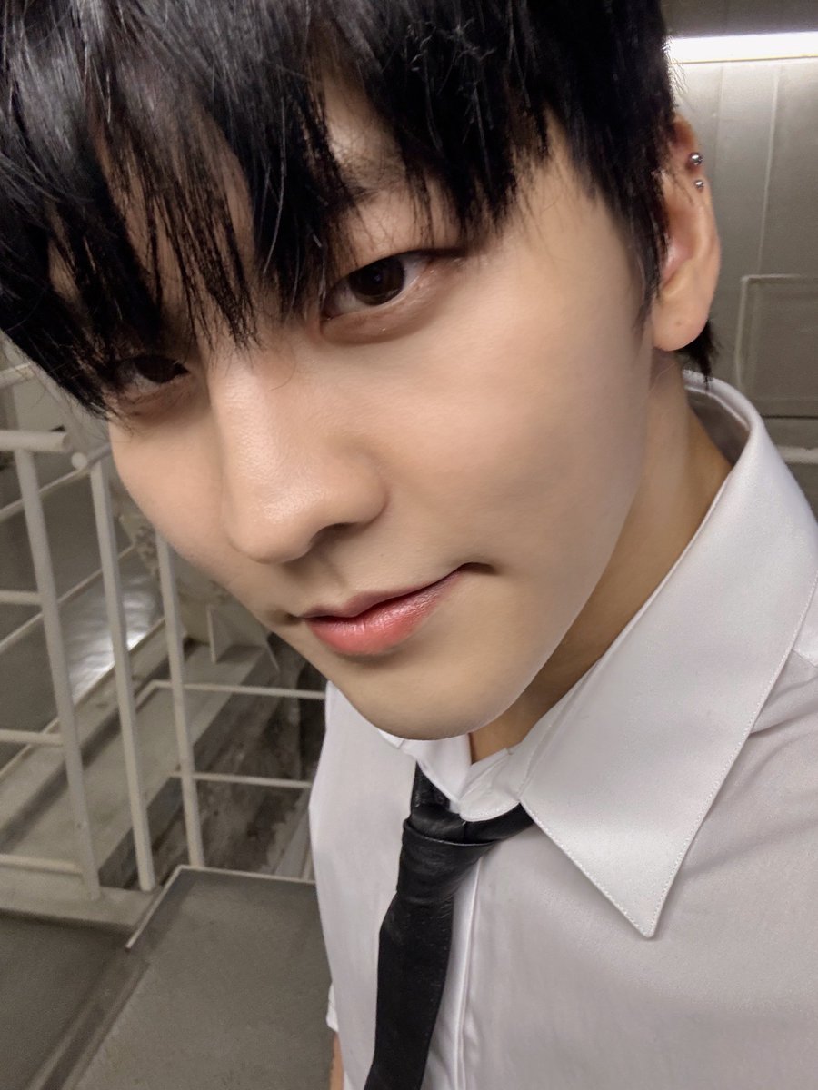 [#GON]

photo by taehwan📸

#VANNER #배너 #곤