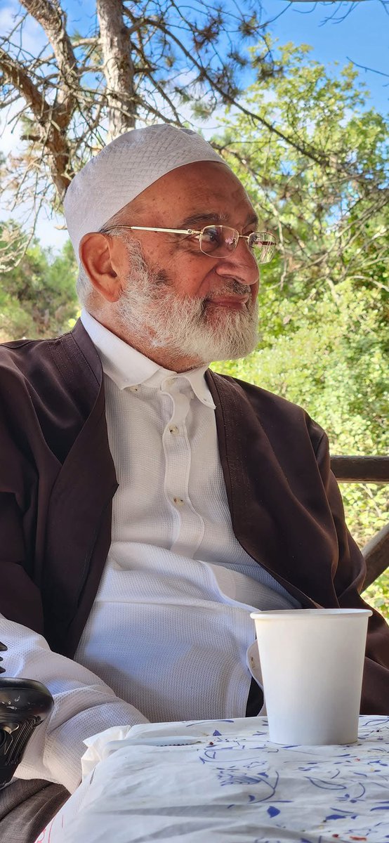 MousaAlomar's tweet photo. توفي الآن في باسطنبول بعد صراع مع المرض و غيبوبة علمٌ من أعلام دمشق الشيخ سارية الرفاعي من اوائل العلماء الثائرين ضد بشار ومن قبله حافظ  .. الاخ الشقيق للشيخ اسامة الرفاعي .. رحمه الله آنسه الله عوضه الله الجنة https://t.co/1hMc4fphV6
