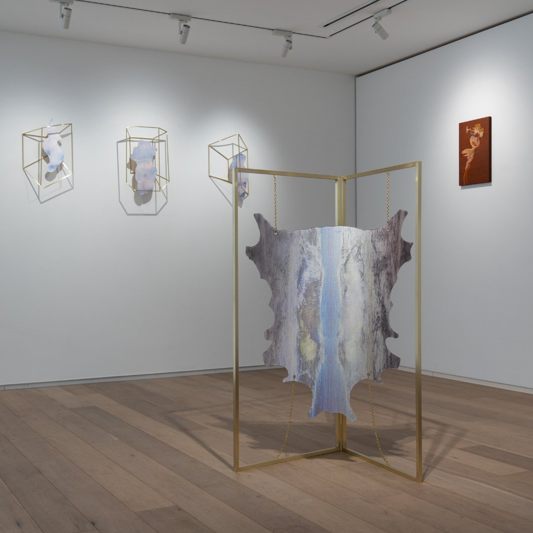 teppei_art's tweet photo. 〈Bones and Expansion〉series
"Orifice"
2024
Material : Brass, Lenticular print, Leather
Size : H116, W70, D47cm

#teppeiyamada #山田哲平
#art #艺术
#contemporaryart
#contemporaryartist 
#彫刻 https://t.co/ICIuz7UzzL