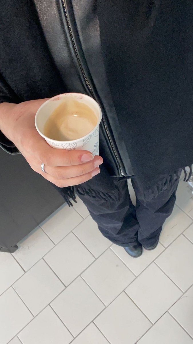Neptune_0987's tweet photo. Lunch ( they changed the coffee at the machine it’s not as good as before 😔😔)

#thinspo #mealspo #edtwt #foodspo https://t.co/e3wuJZebbW