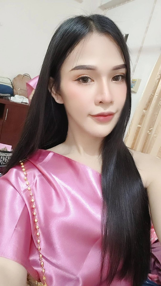 โลกจะสอนเราเองว่า
การแอบแซ่บ ดีกว่าการแอบชอบ😝😝
#ซอยจุ๊