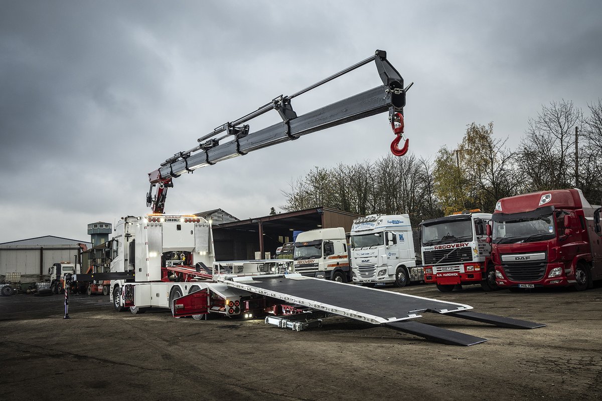 Featuring in the January issue of <a href="/WeAreOnScene/">WeAreOnScene</a>, we visit ESSEL!

Find out more 👉 on-scene.co.uk/shop/issue-fou…

#WeAreOnScene #OnScene #SubscribeToday #ESSEL #NimblePublishing #FollowThePenguin