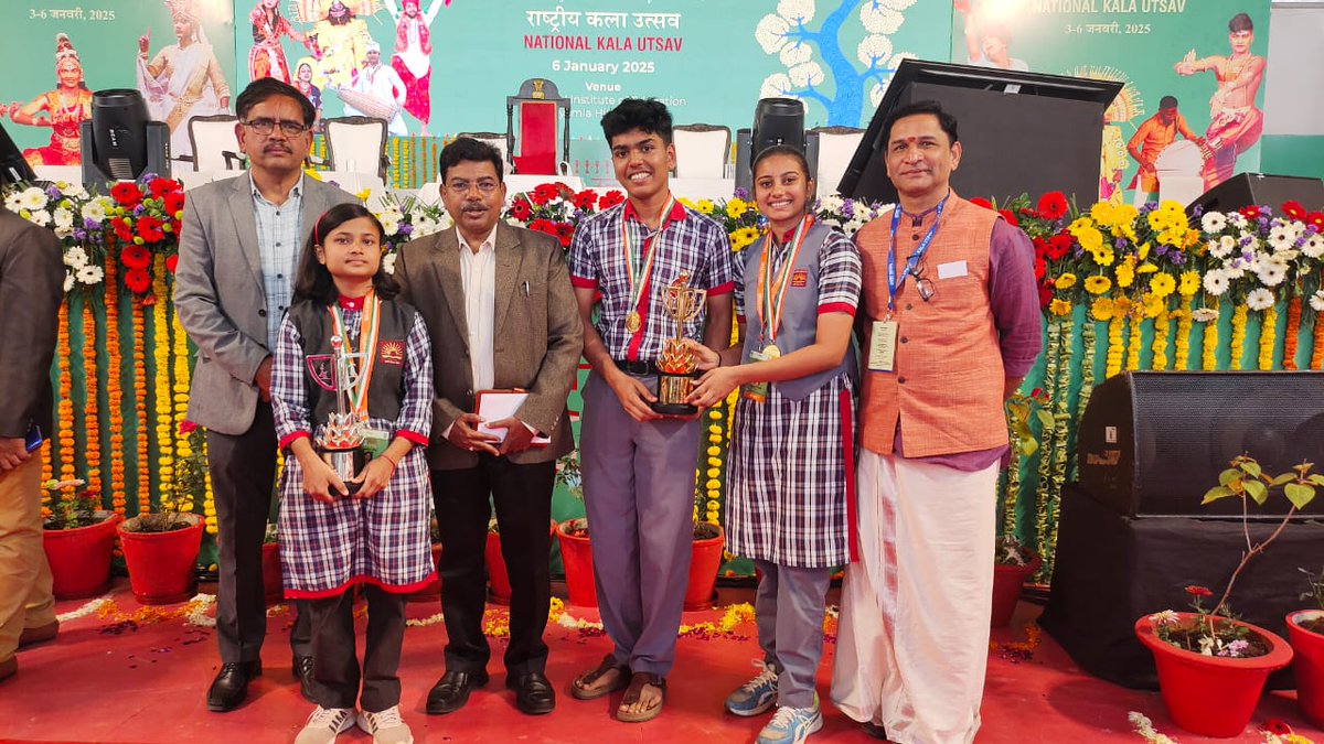 With immense pride, #KVS congratulates the winners of #KalaUtsav 2025! Their dedication has set a benchmark of excellence.

1️⃣ Navya M Vinod &amp; Aadith UP: #PMSHRI KV Ottapalam- 1st place (Traditional Story Telling)
 
2️⃣ Neha Kumari: #PMSHRI KV Khagaul - 2nd place (Visual Arts)
