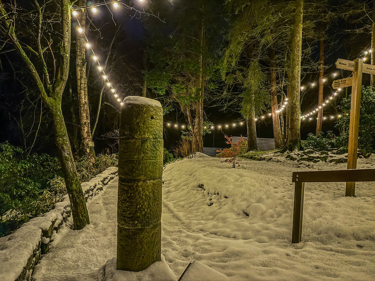 One last photo this morning before we take the Christmas lights down in the Vindolanda gardens. The site will remain closed today (Monday 6th January) due to the amount of snow still on the ground making conditions underfoot unsafe. 
#Vindolanda #Snow #Milestone #Hadrianswall
