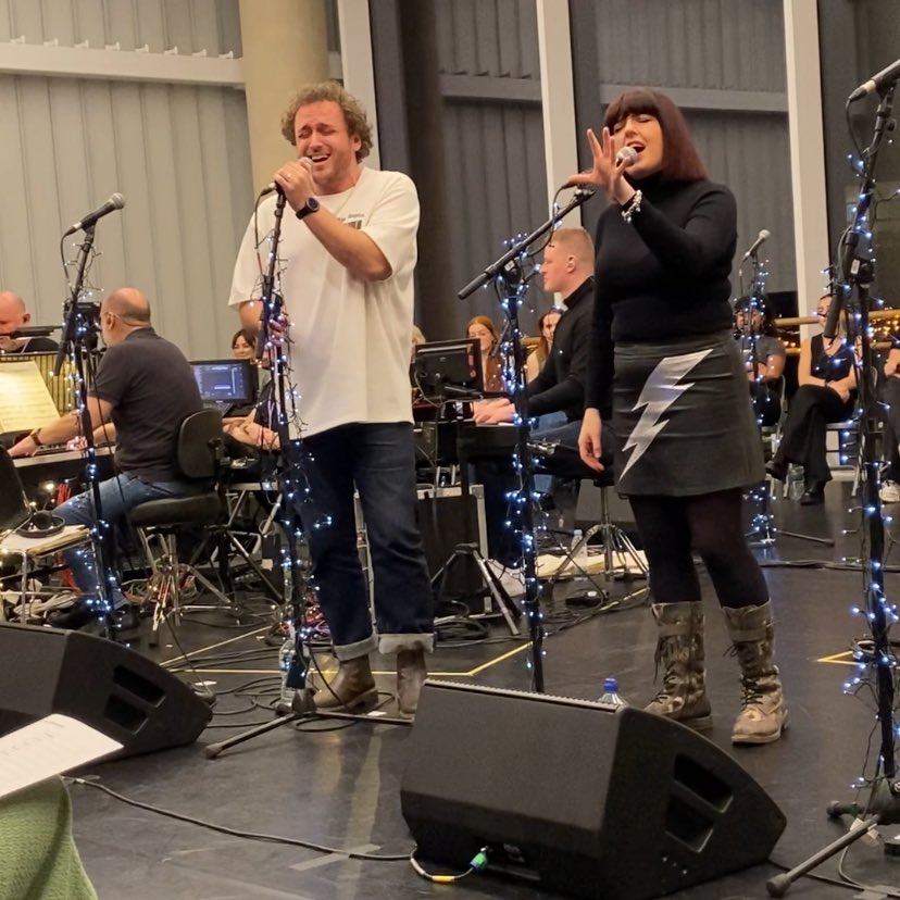 matineemouse's tweet image. ‘Faster than the speed of love’ comes the first 2025 UK Tour performance of #BatOutOfHell TONIGHT! 💙

Celebrate with a first look at ‘What Part of My Body Hurts The Most’, performed by #JoshuaDever and @SharonSextonIRE at the show’s Sitzprobe 🦇

vm.tiktok.com/ZGdBD4QmM/