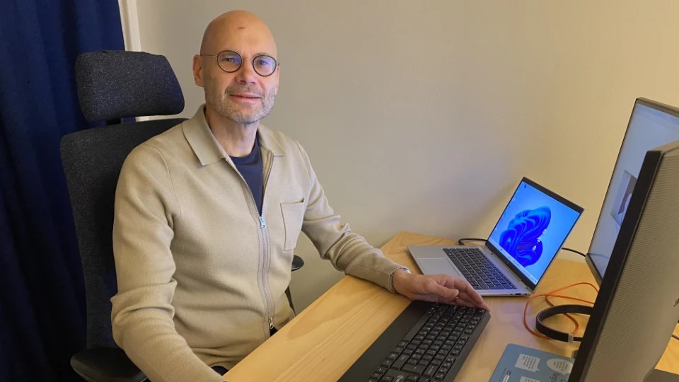 – Det är upp till deltagarna att själva välja hur de vill lägga upp sina studier, säger Thor-Björn Wik, lektor och studiehandledare.

Högskolan på Åland har en ny distansutb. med fokus på företagsekonomi och ledarskap.

nvl.org/artikler/ny-di…