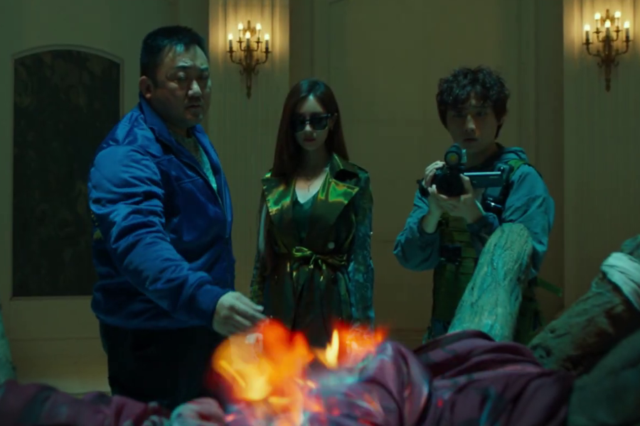 soompi's tweet image. WATCH: #MaDongSeok, #Seohyun, And #DavidLee Take On Evil Forces In Upcoming Occult Action Film
soompi.com/article/171412…