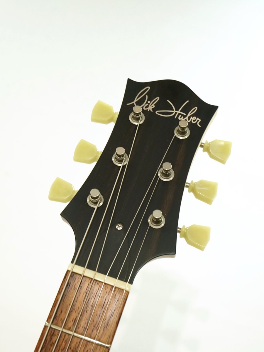 highend_gp's tweet photo. 【新着入荷情報】
Nik Huber Krautster II Worn Onyx Black 2020年製中古品が入荷!
当店で新品販売したワンオーナー品です!
ミニマムなスペックと緻密な木工技術によるタイトでストレートなサウンドが持ち味のモデル!
ミニハム搭載でタップも備え幅広い一本!
→https://t.co/URamYuLZf9
#NikHuber https://t.co/OEcTONzp8u