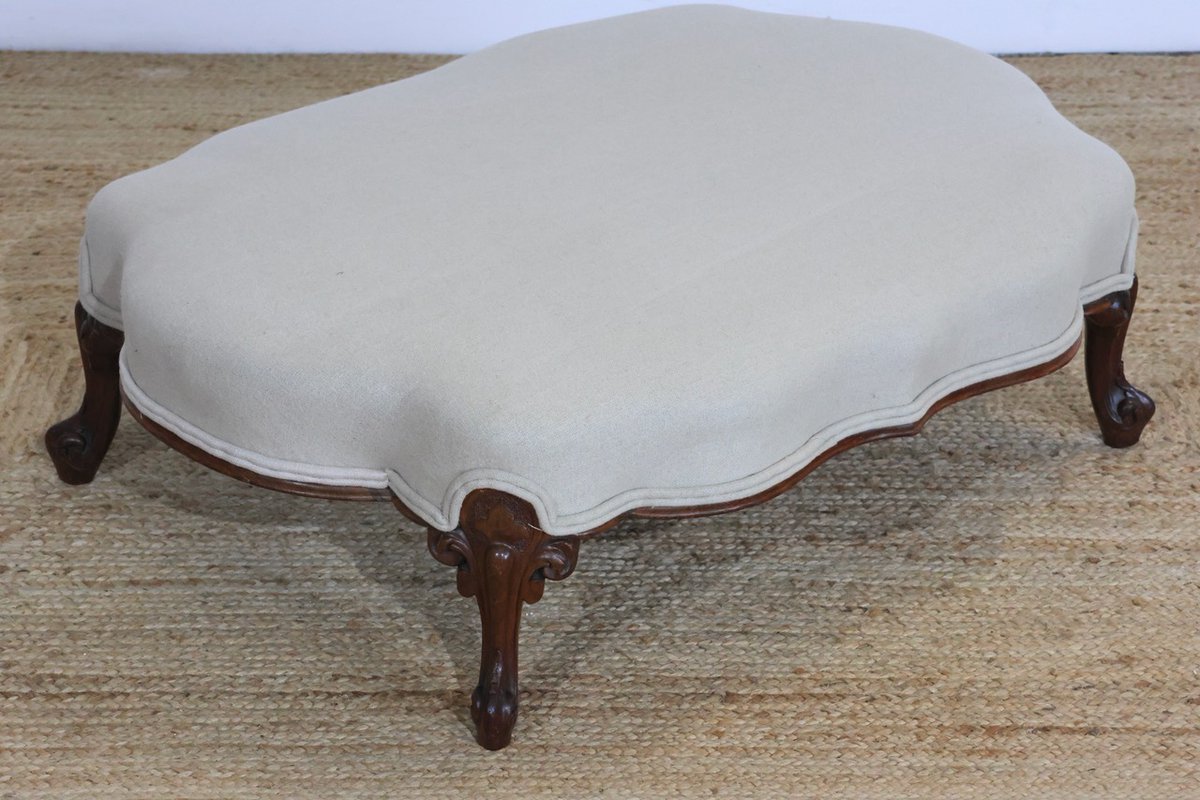 BrownriggUK's tweet image. Late 19th Century English Upholstered Walnut Stool

tinyurl.com/ydtx8a4e

#stool #antiquestool #walnutstool #antiquefurniture #interiordesign