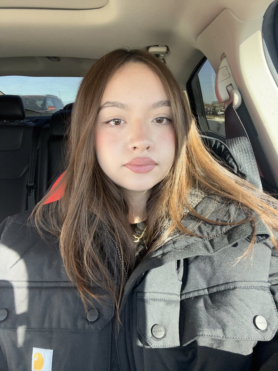 lluvingv's tweet photo. Baefy roblox jacket https://t.co/StxJ6kaV0B