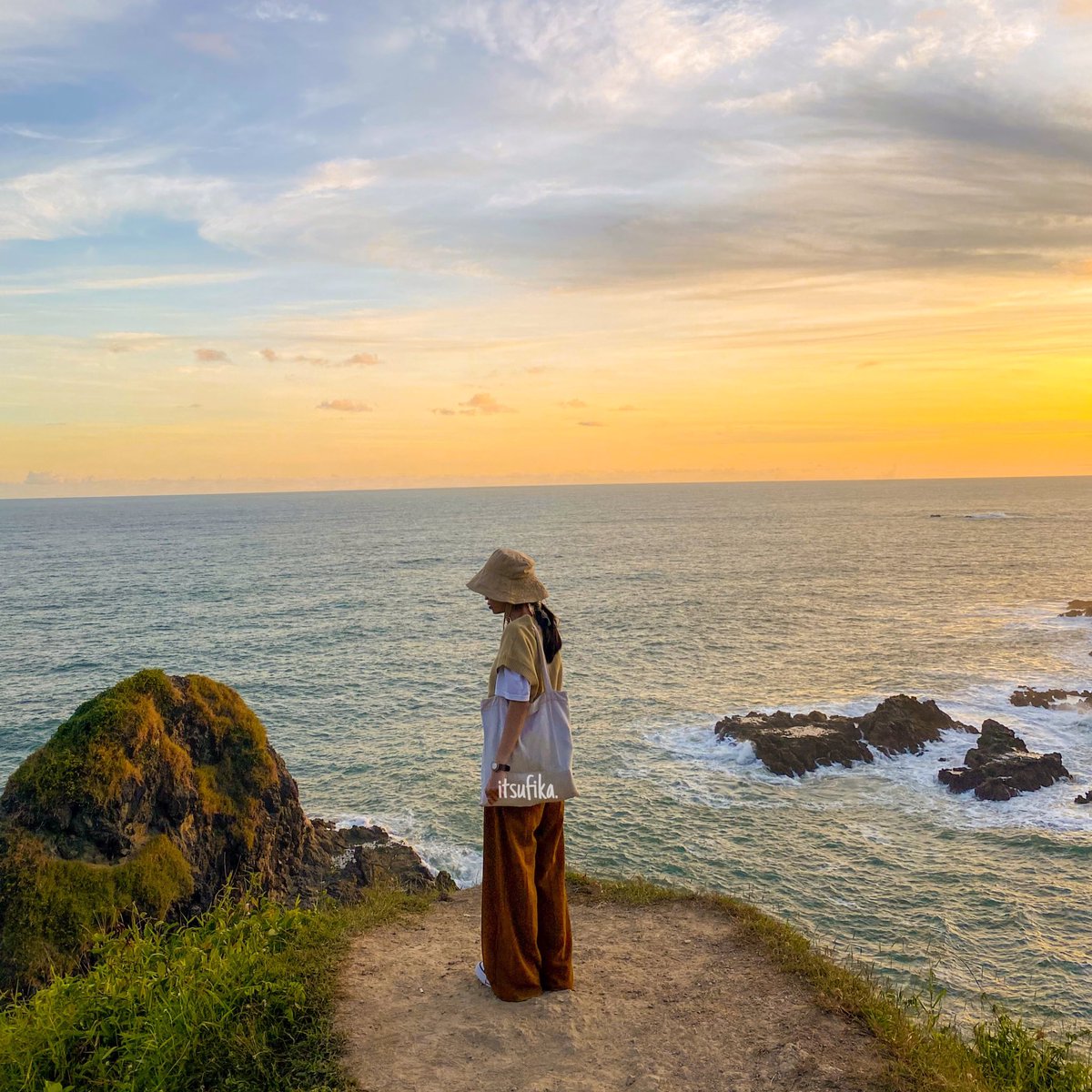 itsufika's tweet image. Pergi ke alam saat berantakan juga termasuk upaya dalam bertahan hidup kan?
MINIMAL SEKALI SEUMUR HIDUP KAMU HARUS COBA KE TEMPAT-TEMPAT INI SAAT KE JOGJA >>