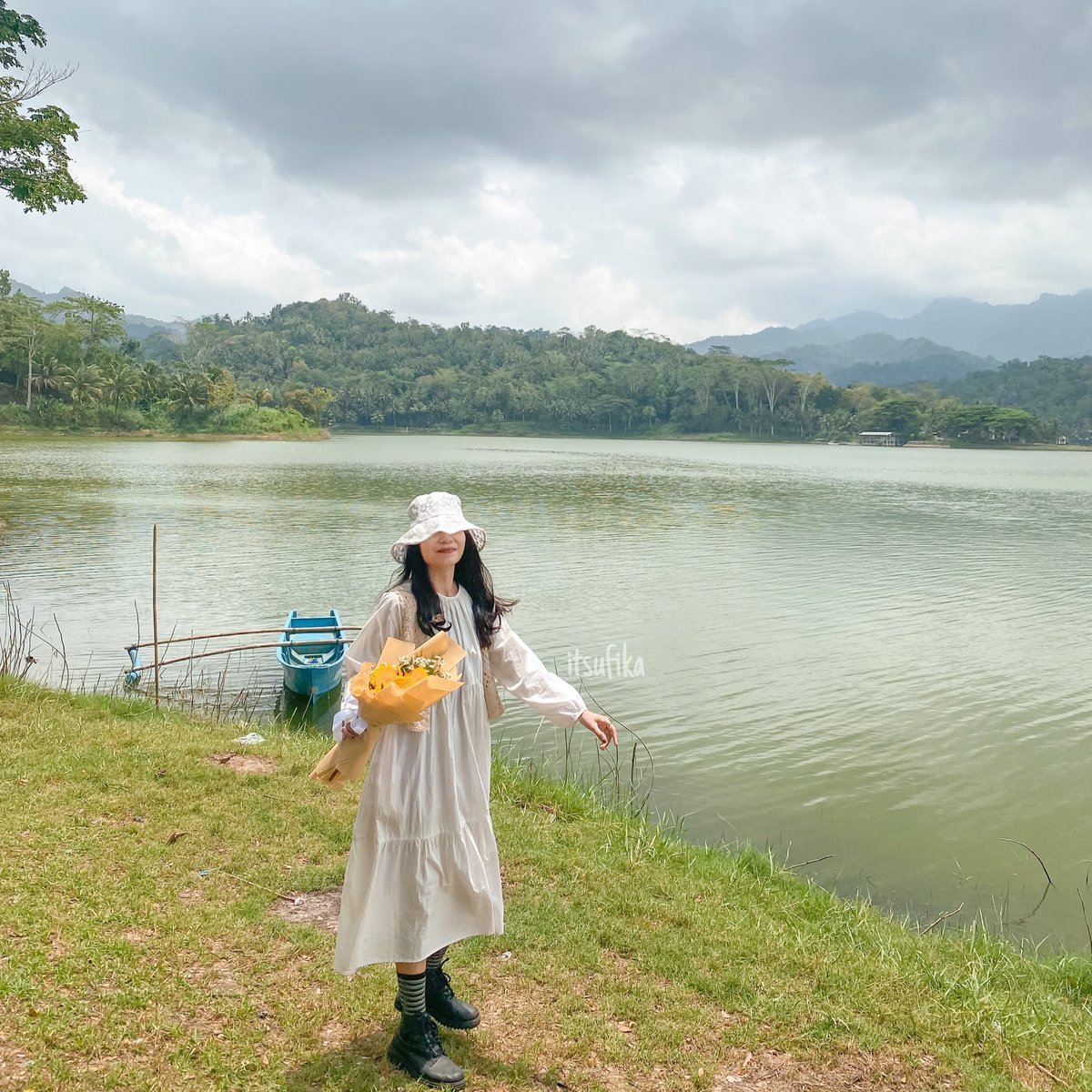 itsufika's tweet image. Pergi ke alam saat berantakan juga termasuk upaya dalam bertahan hidup kan?
MINIMAL SEKALI SEUMUR HIDUP KAMU HARUS COBA KE TEMPAT-TEMPAT INI SAAT KE JOGJA >>