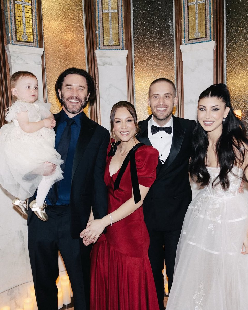 What a night! #KaleyCuoco 
got to marry my sister and her love,surrounded by our families and friends, a gorgeous  environment, a kiss at midnight with the love of my life, and a perfect flower girl .