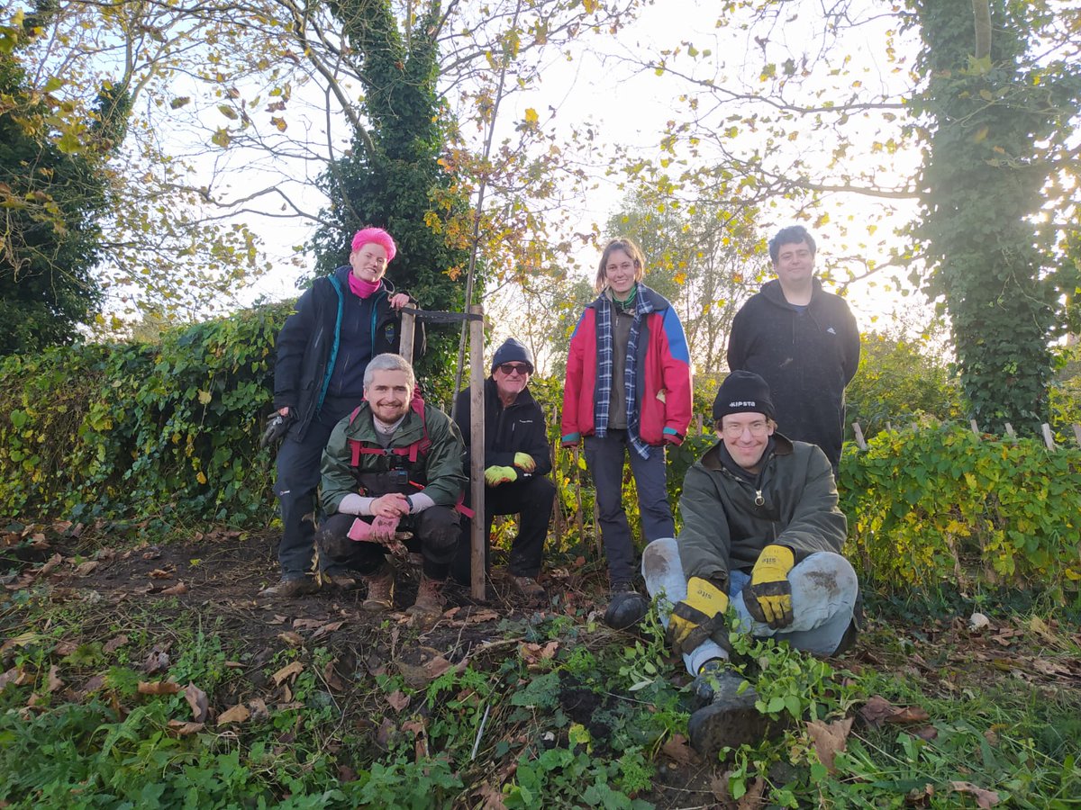 Happy New Year! Do you have a new year's resolutions to:
- Get more exercise
- Join a social group
- Spend time in nature
- Make a difference to your local community
- Do something positive for the climate and biodiversity crises
Join TCV in Haringey!
tcv.org.uk/london/haringe…