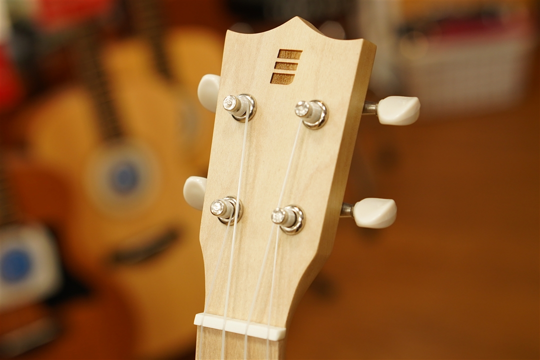 ukulelecolors's tweet photo. #ウクレレカラーズ 高岡店

NAGI GUITARS
shiro-CON
https://t.co/G14BvSneme

木材本来の美しさを活かした"白い"ウクレレ。コードストロークから単音弾きまで幅広くの楽しめる一本です。
是非お試しください。
#NAGIGUITARS #MPCstore https://t.co/oeV7PXH8sg